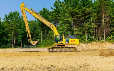 Long-reach hydraulic excavator